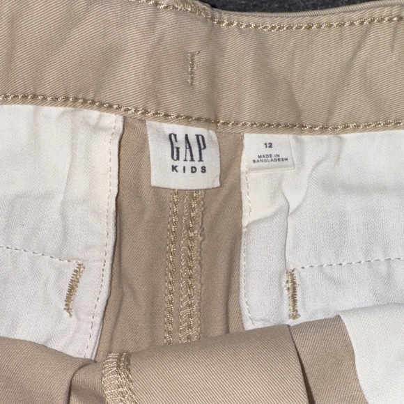 GAP- NWT Boys Khaki Shorts size 12 - Picture 3 of 14